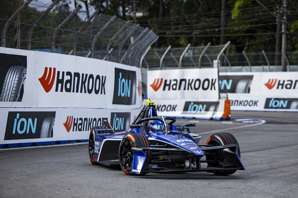 L_iON_Race_de_Hankook_Tire_s_illustre_dans_les_conditions_extrêmes_de_São_Paulo_1